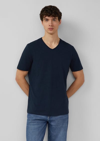 s.Oliver - male - Shirt van vlamgaren met open rand bij de halslijn