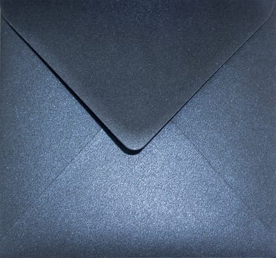 Metallic (parelmoer) blauwe enveloppen K153 - 153 x 153 mm - 25 stuks - NK natgelijmde - 120 gram - Aster Metallic - Netuno