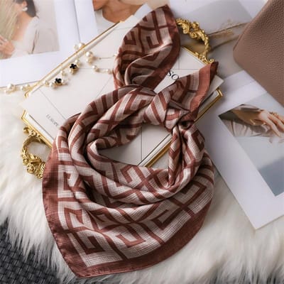 Dames Luxe 70X70Cm Vierkante Zijden Sjaal Vrouwelijke Zachte Haarband Hoofdband Necksjaal Foulard Strik Tas Lint Bandana Zonbeschermend 70X70cm black