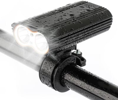 VHV - Fietsverlichting Set USB Oplaadbaar - LED Voorlicht en Achterlicht voor Fiets - 300 lumen, 2200 mAh accu, 6 LED, waterbestendig ontwerp, slimme sensor - voor Mountainbike, Racefiets, Stadsfiets, E-bike en Woon-Werkverkeer