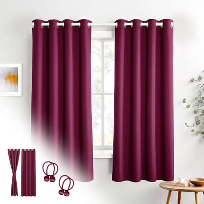 2 x ondoorzichtige gordijnen + 2 x gordijnhouders met magneet, thermogordijn tegen kou, 100% verduisterend, rood, gordijn met oogjes voor slaapkamer, woonkamer, kinderkamer, 175 x 135 cm