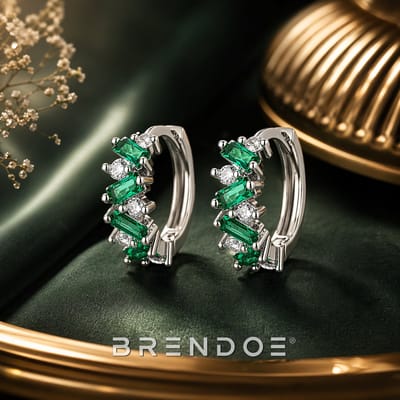Brendoe Zilverkleurige Oorringen Dames – Groene en Witte Zirkonia – Elegante Kleine Oorbellen