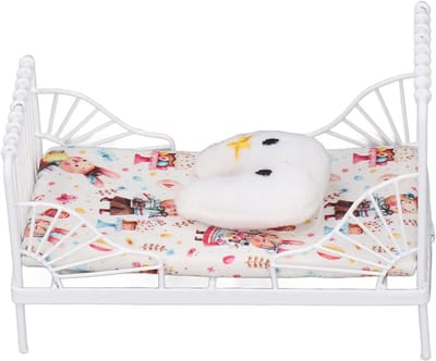 Poppenhuis Bed - Miniatuur Meubel - Poppenhuis Decoratie - Inclusief Kussen - 11.5x7x8 cm - Konijnenpatroon