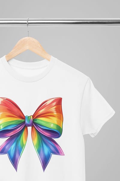 Pride shirt - LGBTQ Pride Bow - Wurban Wear | Gay pride | Pride kleding | Regenboog kleding | Pride | Pride vlag | Regenboog vlag | Regenboog | LGBTQ | LHBTI | Liefde | Transgender | Crossdress | Amsterdam | Rainbow | lgbt shirt | Wit