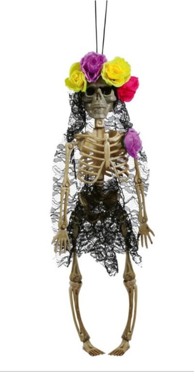 Fiestas Horror decoratie skelet/geraamte pop - Day of the Dead vrouw - 40 cm - griezelige Halloween hangdecoratie