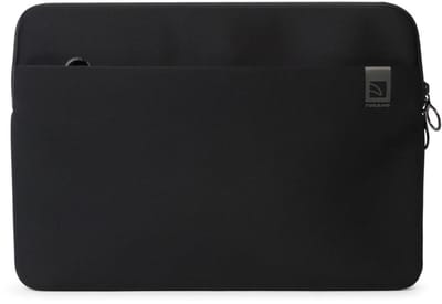 Tucano Top Sleeve MacBook Air 15 – Stevige 4mm Neopreen Constructie – Voorvak voor Accessoires – Anti-Slip Systeem - Zwart