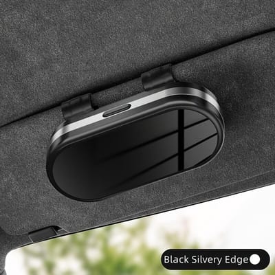 Een stijlvol en hoogwaardig brillenetui voor in de auto, met een glad metalen oppervlak en een ABS-constructie. Het etui is voorzien van een zonneklep, een elegante clip voor de bestuurdersbril en dient tevens als opbergdoos/