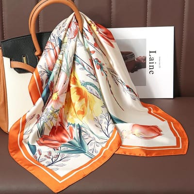 Luxe Bedrukte Satine Zijden Vierkante Sjaal Voor Vrouwen Sjaal Hijab Neckerchief Vrouwelijke Haarband Hoofdband Mode Wikkel Bandana 70x70cm beige