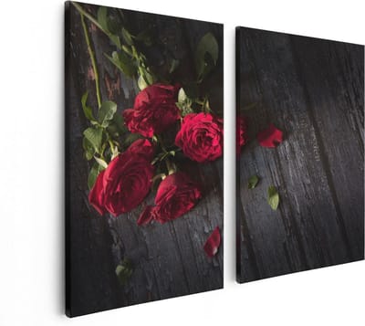 Artaza Canvas Schilderij Tweeluik Rode Rozen Op De Grond - 80x60 - Foto Op Canvas - Canvas Print