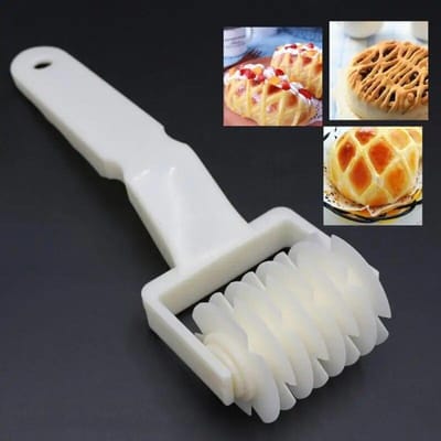 1PC Hoge Kwaliteit Taart Pizza Snijder Gebak Bakvorm Embossing Deegroller Raster Taartgereedschap Plastic Bakgereedschap white