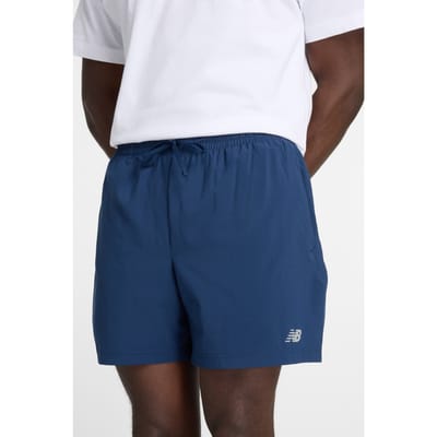 New Balance Sport Essential Short 5 Nbnavy Maat: M | Korte Broeken Outlet | Heren | Blauw