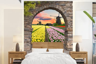 Behang - Fotobehang Tulpen - Bloemen - Molen - Doorkijk - Breedte 160 cm x hoogte 220 cm
