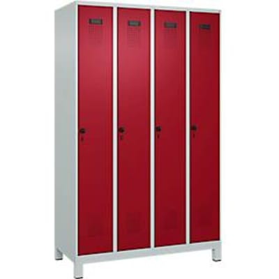 C+P Evolo Plus garderobekast, 4 vakken, 300 mm vakbreedte, met poten, rechts scharnierend, veiligheidsdraaigrendel, soft-close, inbraakwerend, B 1200 x D 500 x H 1950 mm, lichtgrijs RAL 7035/ruwe rood RAL 3003