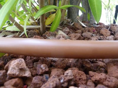 Druppelslang 16 mm x 100 meter Bruin voor Efficiënte Tuinirrigatie