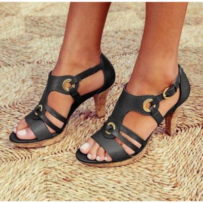 Maat 35 -43 Dames Zomersandalen Sexy Peep Toe Uitsnijdingen Schoenen Hoge Hakken Gespsluiting Vrouwelijke Mode Jurk Dames Sandalen Mode 42 zwart