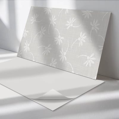 Wallfluent Vinyl Wandpaneel - Achtergrond met bloemenpatroon Zelfklevend Wandpaneel - 100 cm x 50 cm - Grijs PVC wandpaneel - Set van 1 - Rechthoekig Wandbekleding Vinyl - Bloemen en planten Wandpaneel - PVC Muurpaneel - Wandpaneel Keuken en Badkamer
