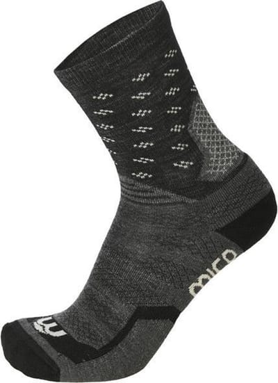 Medium weight natural merino short outdoor socks
