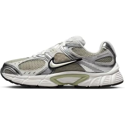 Nike V5 Dames Sneakers Hq7901-301 - Kleur Groen - Maat 37.5