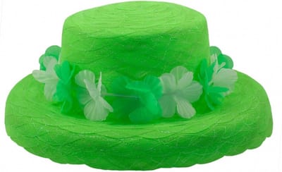 Groene hoed met bloemen