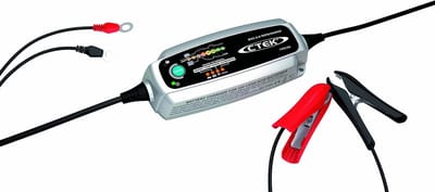 Acculader en Testapparaat - Druppellader Batterijlader - Batterij Onderhoud - 8-Traps Laadtechnologie - 12V 5A - Zwart