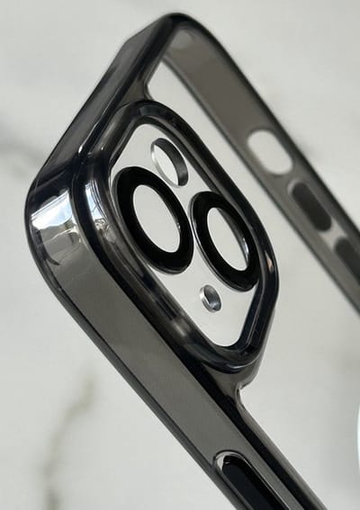 Anti-Yellow TPU/PC Hoesje - Geschikt voor iPhone 15 - Met Cameralens Glas Bescherming – Transparant/Zwart – 2.5mm Dikte