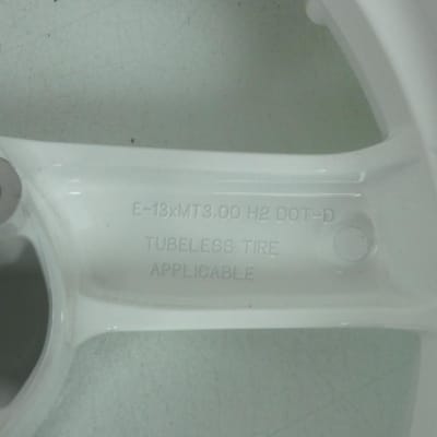 Voorvelg voor scooter Peugeot 50 Jet force 3x13 748488BL wit Grimeca Nieuw