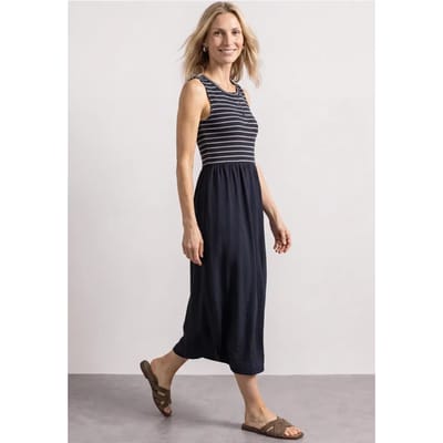 Midi-jurk met verschillende texturen en knoopdetails