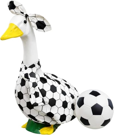 Voetbal outfit - Gans kostuum - Tuindecoratie - Dynamisch sportthema - 58 cm - Uniek