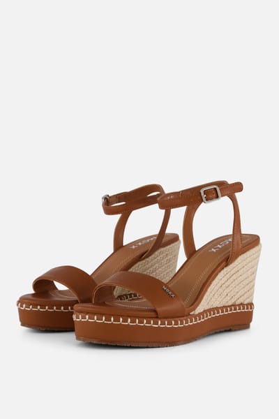 Mexx Ricky Palace Sandalen - Met Sleehak - - Cognac - Maat 39