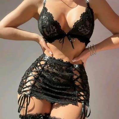 Luxe Dames Lingerie Set – Kant Babydoll met Mini Rok & Jarretelband – Verleidelijke Nachtmode – Zwart