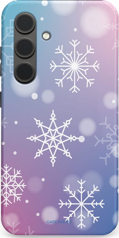 Casetastic hoesje geschikt voor Samsung Galaxy S24 - Dubbellaagse bescherming - Snowy Winter Gloed - Fashion Case - Lila Lichtgrijs Lichtblauw Lichtroze