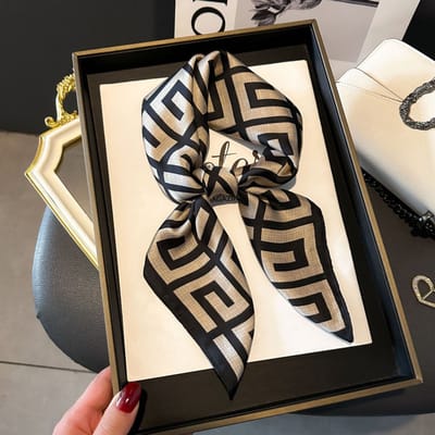 Zijden sjaal-stijl zijden sjaal voor dames - Kleurblokkenprint - Fris en delicaat - Decoratieve shawl over shirts L7446 - Doolhof zwart 70*70 CM