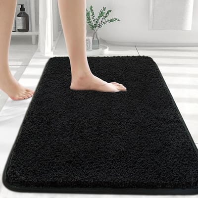 Unyqoos® Zwarte Luxe Badmat van Superzachte Microvezel, 80 x 120 cm, Antislip en Wasbaar Ontwerp voor Badkamercomfort