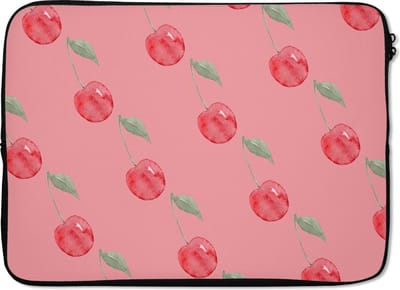 Laptophoes 14 inch - Kersen - Fruit - Roze - Laptop sleeve - Binnenmaat 33x23 cm - Zwarte achterkant