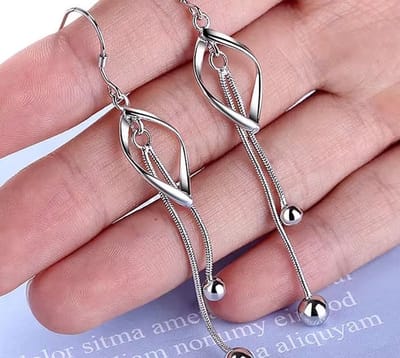 Actie4you® - Dames Oorbellen - Zilverkleurige dames oorbellen met balletjes - Dames Oorhangers – Luxe Oorbellen