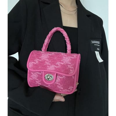 Nieuwe Lente en Zomer Rozenrood Niche Handtas Modieuze Eenvoudige Ketting Schuin Kleine Vierkante Tas voor Vrouwen pink