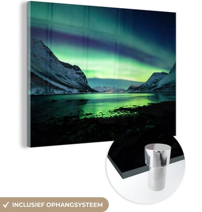 MuchoWow® Glasschilderij 160x120 cm - Schilderij acrylglas - Noorderlicht - Noorwegen - IJs - Geel - Berg - Water- Sneeuw - Foto op glas - Schilderijen