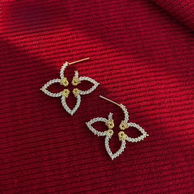 Geometrische Volledige Diamant Stud Oorbellen Mode Licht Luxe Hoge Smaak Oorbellen Temperament Veelzijdig Verfijnd Vierklapper Oorbellen