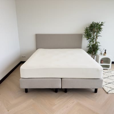 Kayori Tara Hoeslaken Jersey Stretch - 90-100x200-220cm - Matrasdikte 35cm - Rondom Elastiek - Biologisch Katoen - Strijkvrij - Offwhite
