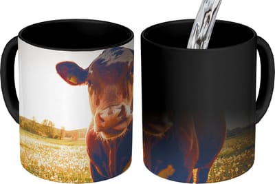 Magische Mok - Foto op Warmte Mokken - Koffiemok - Koe - Zonsondergang - Bloemen - Gras - Dieren - Magic Mok - Beker - 350 ML - Theemok