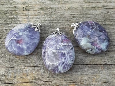 Edelsteen Toermalijn in Lepidoliet amulet hanger
