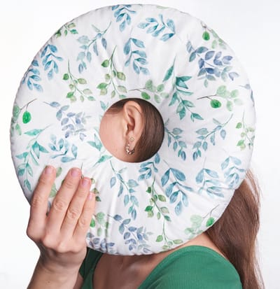 Piercing Kussen - Donut Kussen Met Gat Voor Oor - Hoofdkussen Zijslaper - Verstelbare Vulling - 29x29 cm - Ringkussen - Piercingkussen - Hoofd Kussen - Zijslaper Kussen - Bloemen
