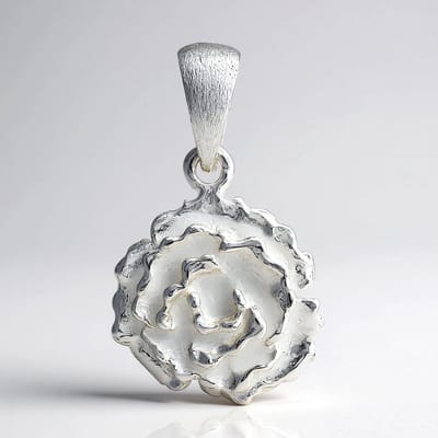 Cavill - Zilveren Hanger 925 Sterling Zilver - Nan Collection Rose Bloem - Compacte Glanzende Bloemenhanger Dames - Elegant Sieraad 22x12 mm