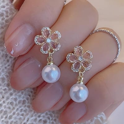 Nouveau Design Boucles d'Oreilles Puces Fleur en Strass Doux Pour Femmes Élégant Perle d'Imitation Cristal Zircon Boucle d'Oreille Bijoux de Fête Coréens gray