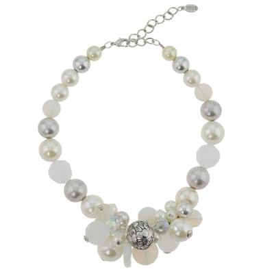 Behave - Korte Ketting met crèmekleurige parels, witte kralen en zilverkleurige kralen met een antieke vintage look
