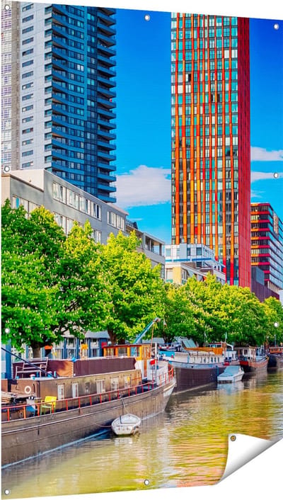 Gards Tuinposter Rotterdamse Gracht met Boten - 100x150 cm - Tuindoek - Tuindecoratie - Wanddecoratie buiten - Tuinschilderij