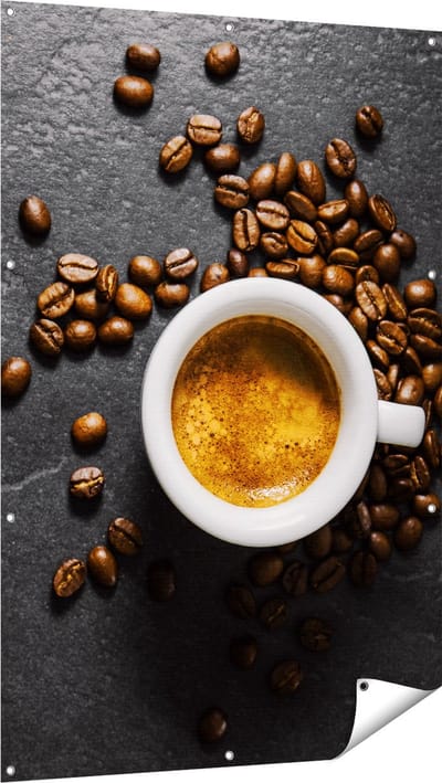 Gards Tuinposter Kopje Koffie met Koffiebonen - 100x150 cm - Tuindoek - Tuindecoratie - Wanddecoratie buiten - Tuinschilderij