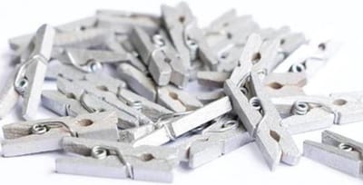 FSW-Products - Kleine Houten Mini Knijpers - 50 Stuks - Kaart Was Knijpertjes - Zilver - Foto Knijpers - Polaroid - Geboorte Wasknijpers - Kaartknijper