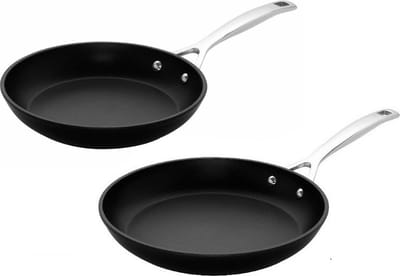 Le Creuset Koekenpannenset Les Forgées TNS - Ø 24 en 28 cm - Standaard Anti-aanbaklaag - Geschikt voor Alle Warmtebronnen, inclusief Inductie - Duurzaam en Vaatwasserbestendig