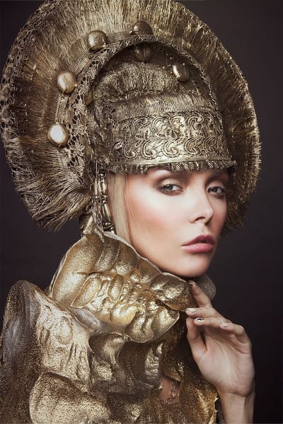 Iron Queen – 120cm x 180cm - Fotokunst op PlexiglasⓇ incl. certificaat & garantie.